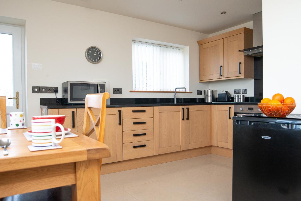 Finest Retreats - Sea Views Cottage Prestatyn Buitenkant foto