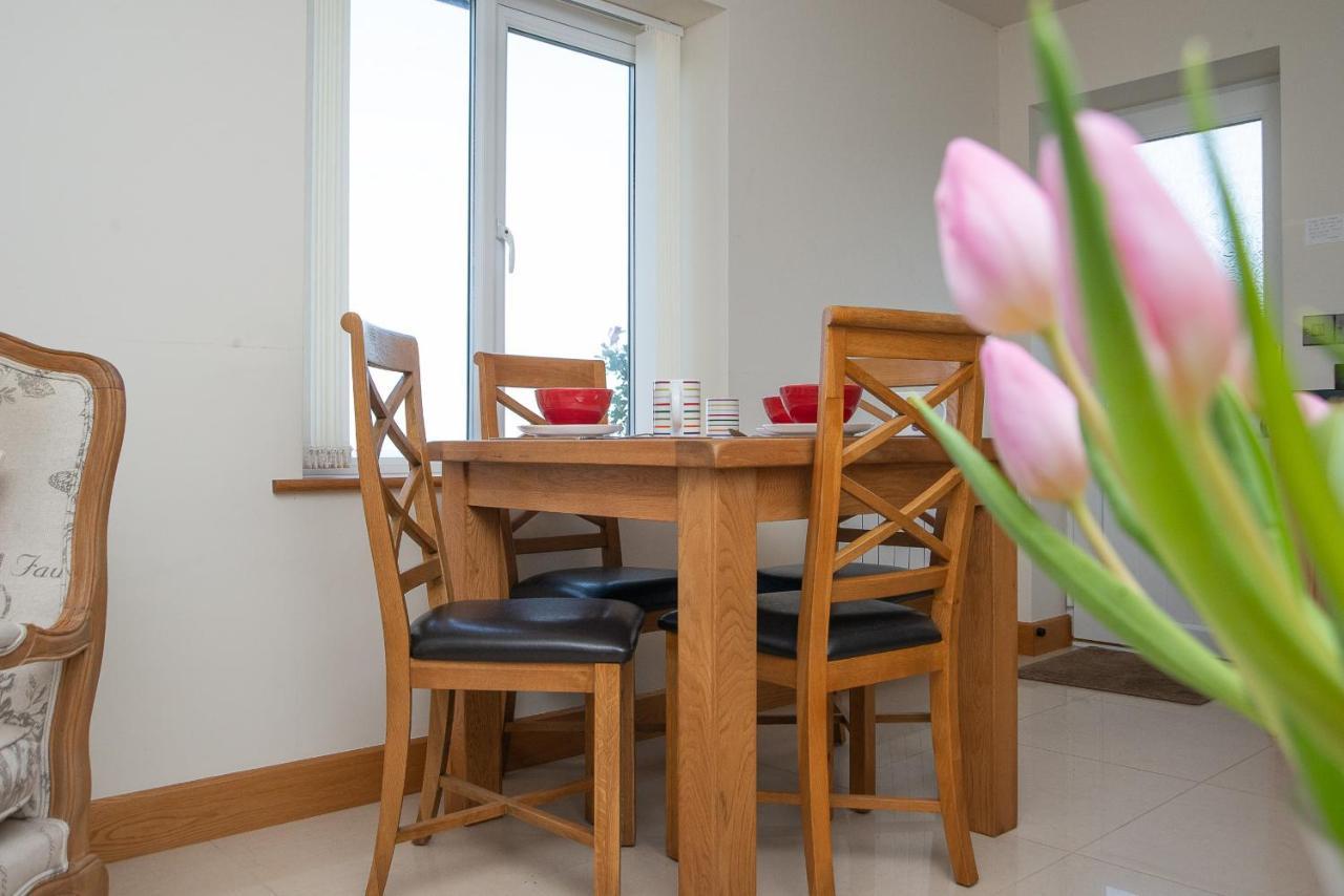 Finest Retreats - Sea Views Cottage Prestatyn Buitenkant foto
