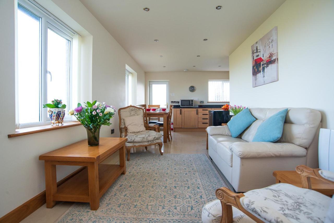 Finest Retreats - Sea Views Cottage Prestatyn Buitenkant foto